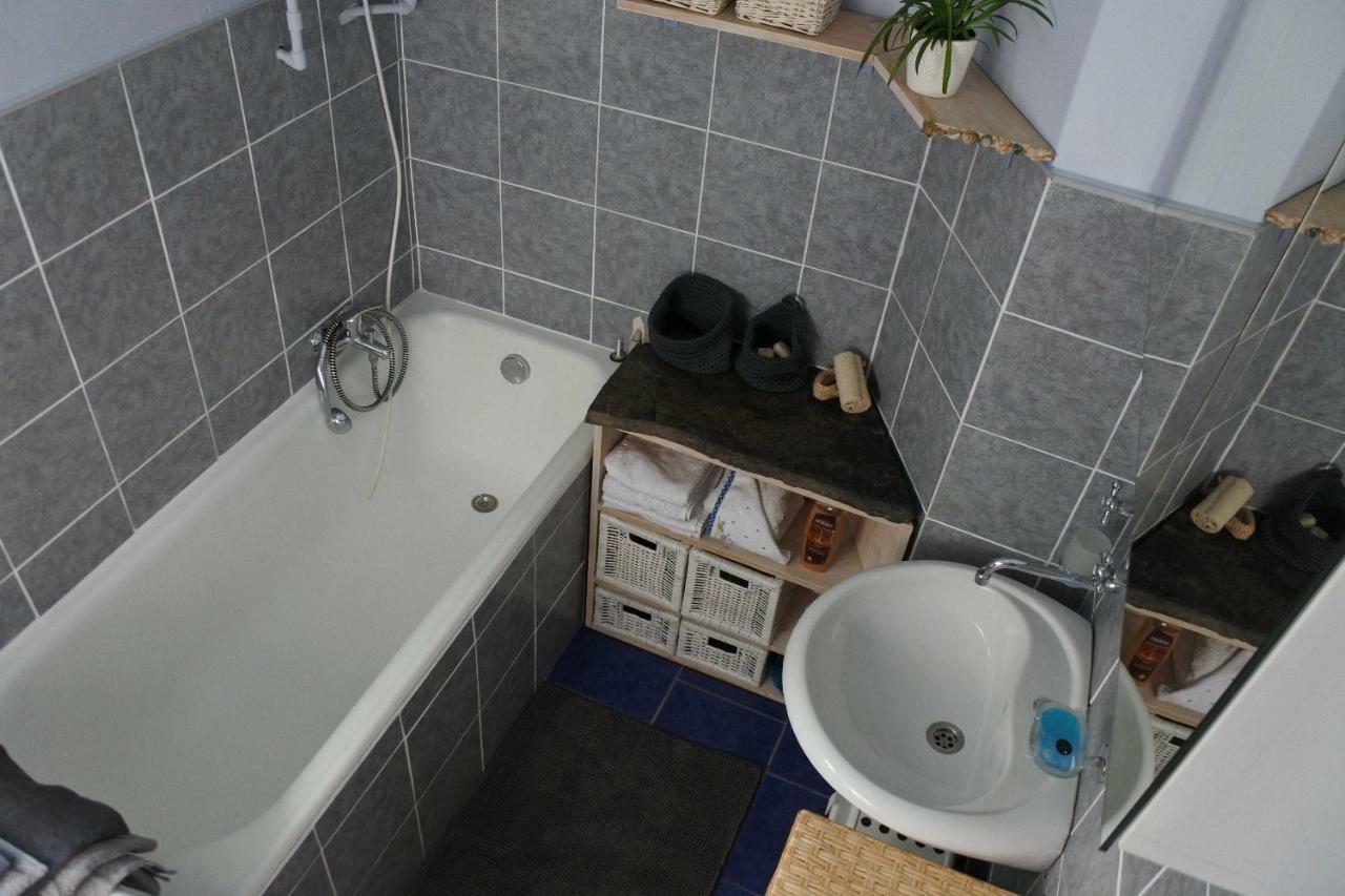 Apartman V Zahrade Praha Troja - Apartment In The Garden Prague Troja Luaran gambar
