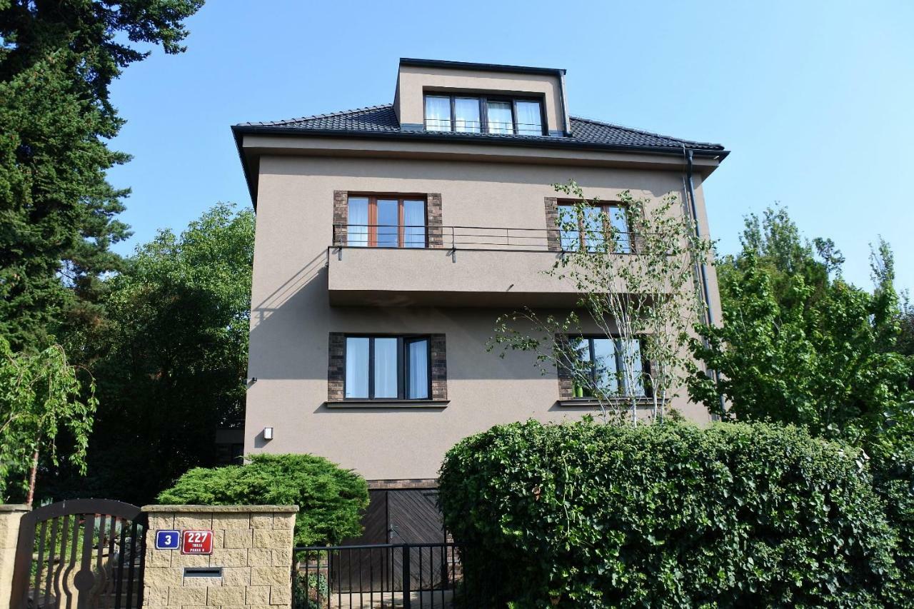 Apartman V Zahrade Praha Troja - Apartment In The Garden Prague Troja Luaran gambar