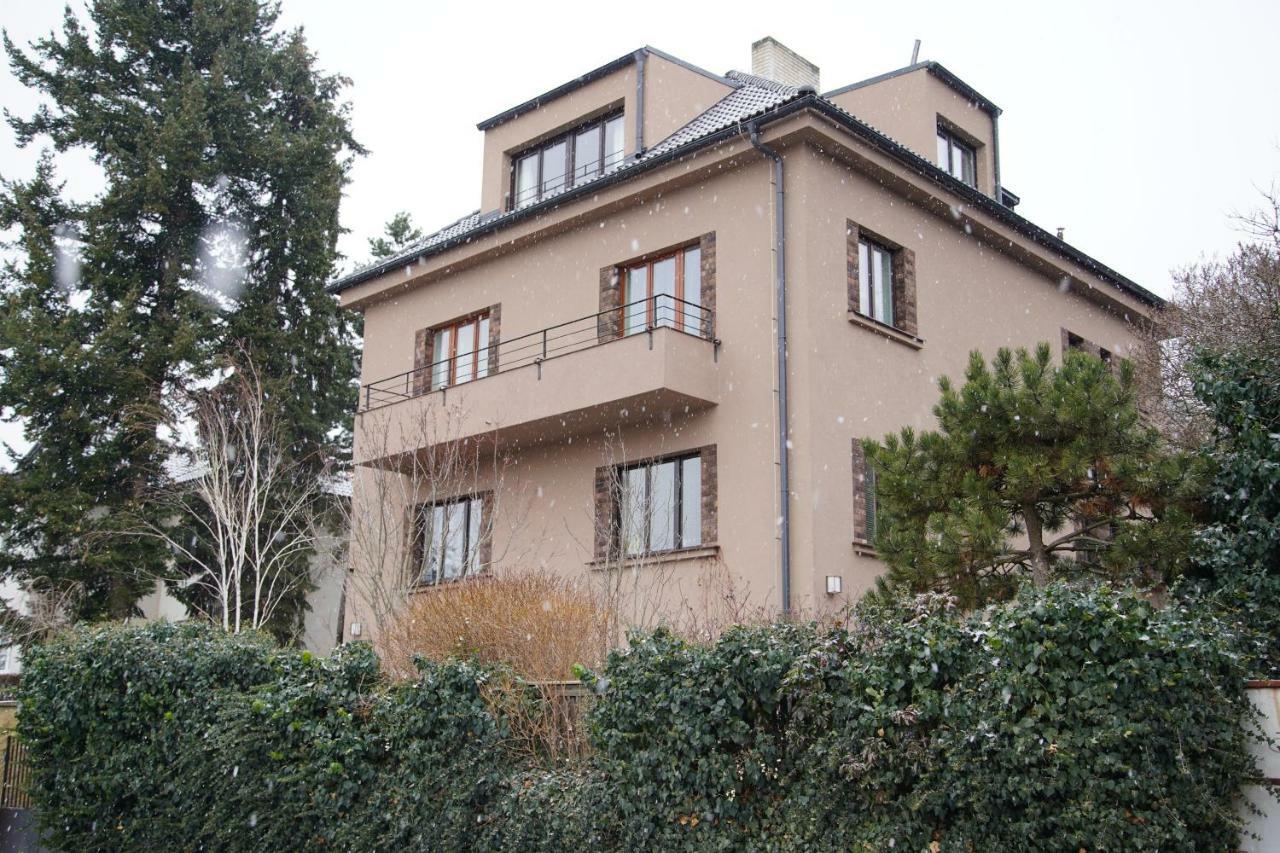 Apartman V Zahrade Praha Troja - Apartment In The Garden Prague Troja Luaran gambar